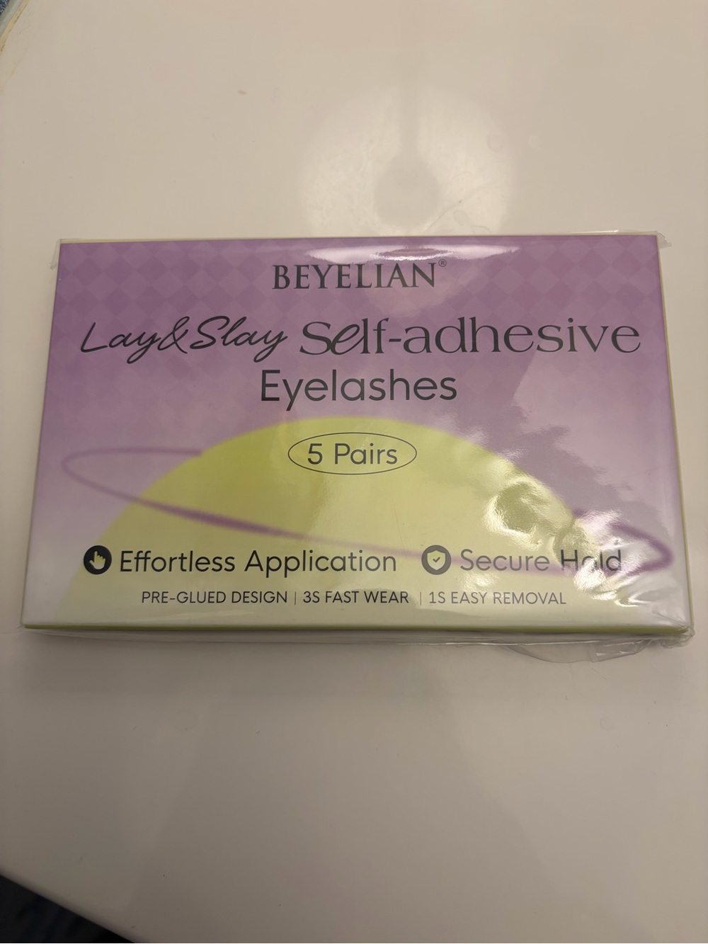 BEYLILAN Lay &Slay Self-adhesive Eyelashes zcv 204 Brand new sealed box reusable